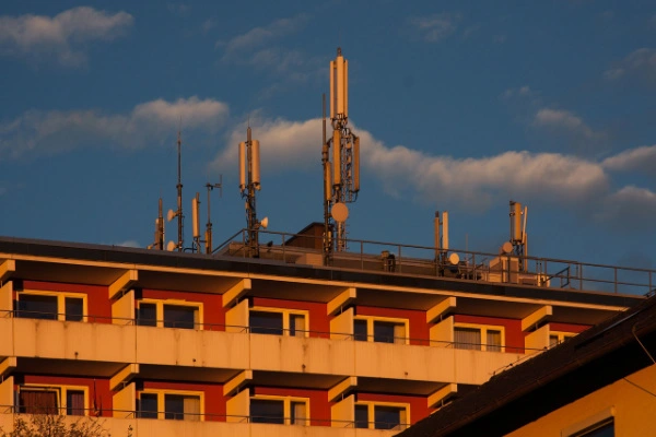 Ingenieurbüro für Tragwerksplanung Mobilfunkmasten auf Gebäuden